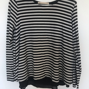 ⭐Black and White‎ Stripe 2 Layer Top⭐